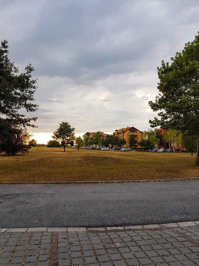 Eliza 1 Birdland Golf Apartman Buk Exterior photo